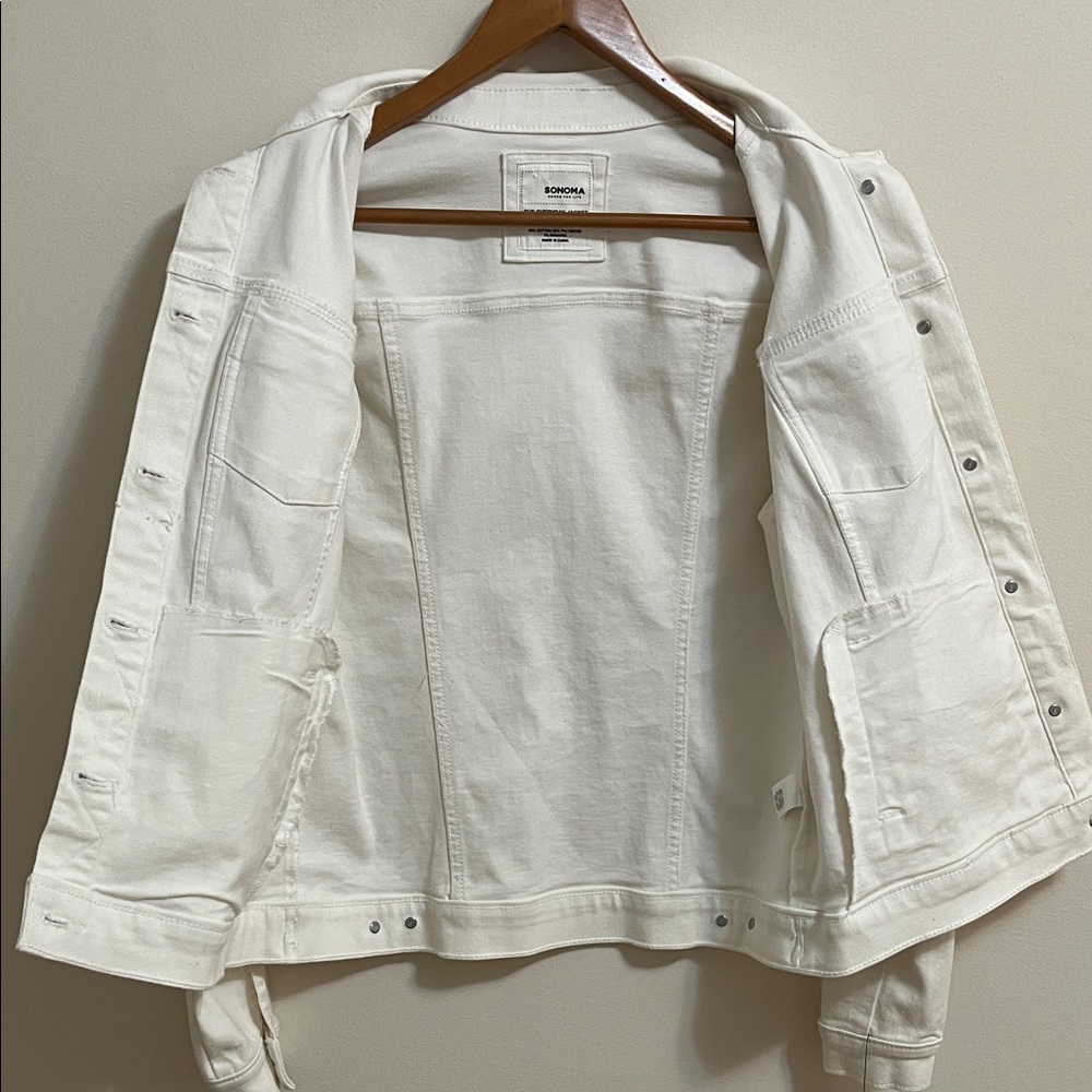 White Jean Jacket Denim Coat Size Small Button Down Pockets Classic Staple - Picture 11 of 16